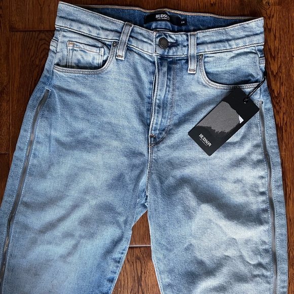 Hudson Women’s Holly Denim Released zipper jeans, raw hem - Picture 8 of 10